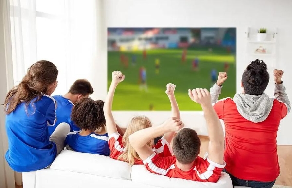 家庭观看世界杯